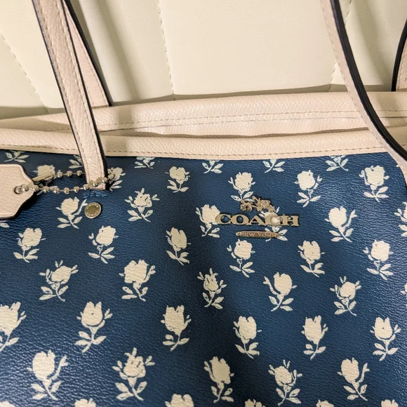 Coach Badlands Floral (Blue/White) Zip Tote Handbag - Picture 14 of 15